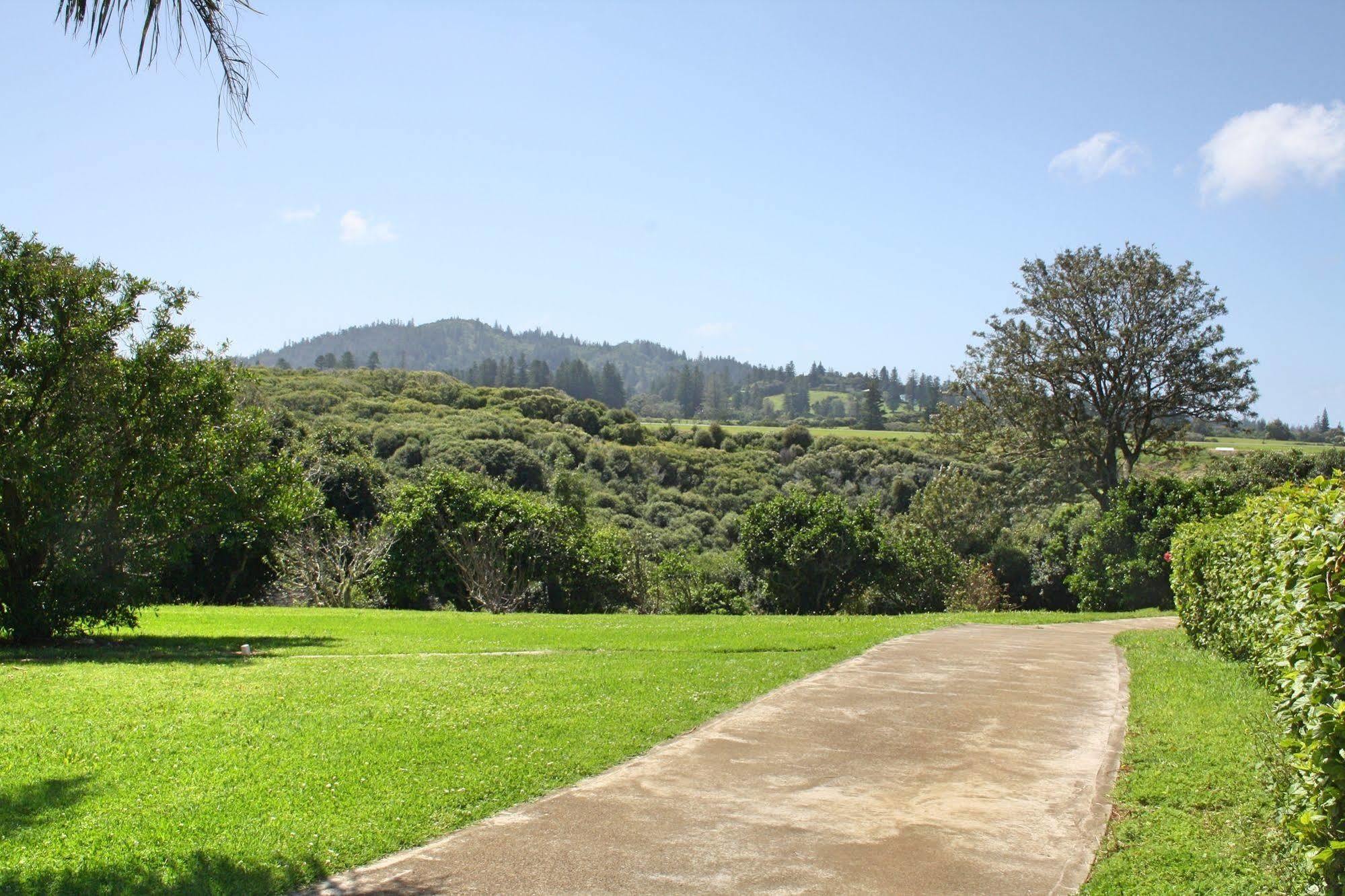 Готель Tau Gardens Norfolk Island Екстер'єр фото