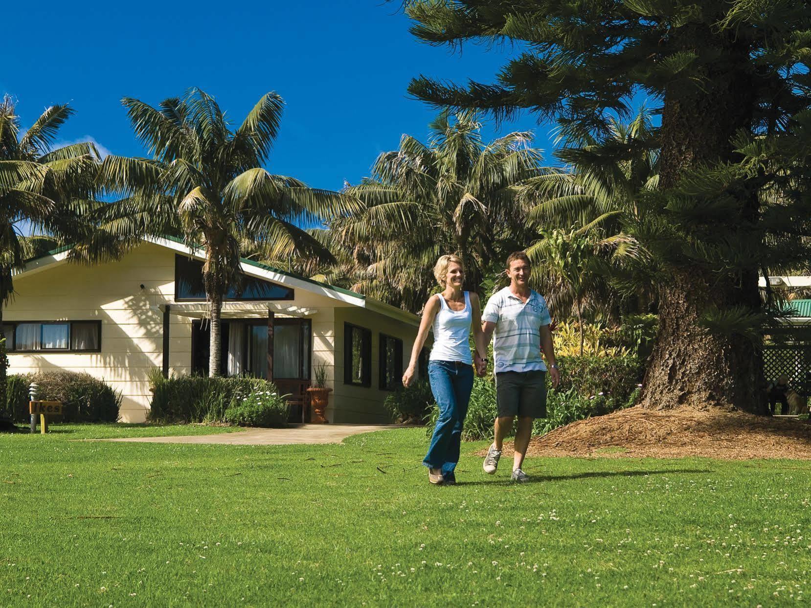 Готель Tau Gardens Norfolk Island Екстер'єр фото